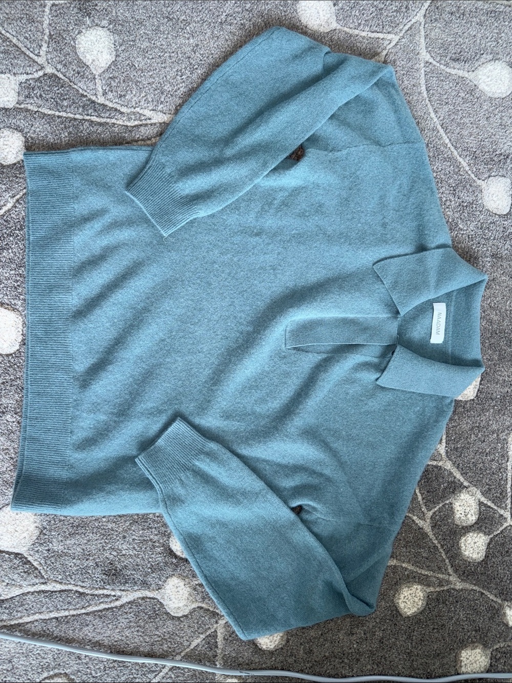 NAADAM Long Sleeve V Neck Polo Sweater, Small - Picture 3 of 8
